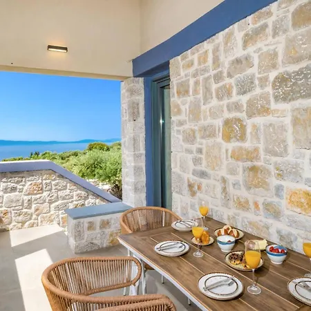 Villa Cypressa By