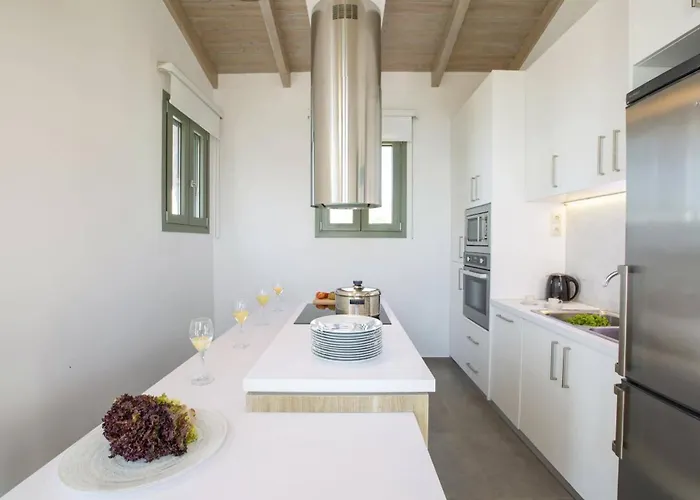 Cypressa By Willa Kalamítsi